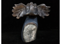 Chalcedoon met Kristal olifant