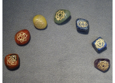 Chakra knuffelstenen set met chakra tekens