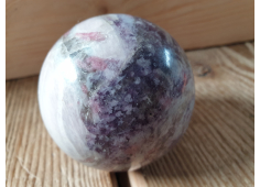 Lepidoliet met roze Toermalijn bol