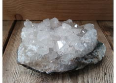 Kristal met Chalcedoon 8.50 euro